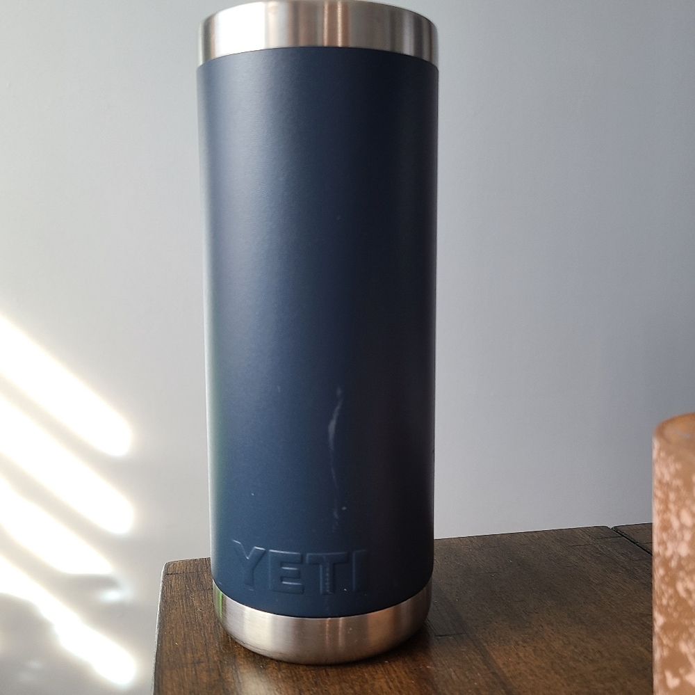 Dark Blue Yeti 18oz